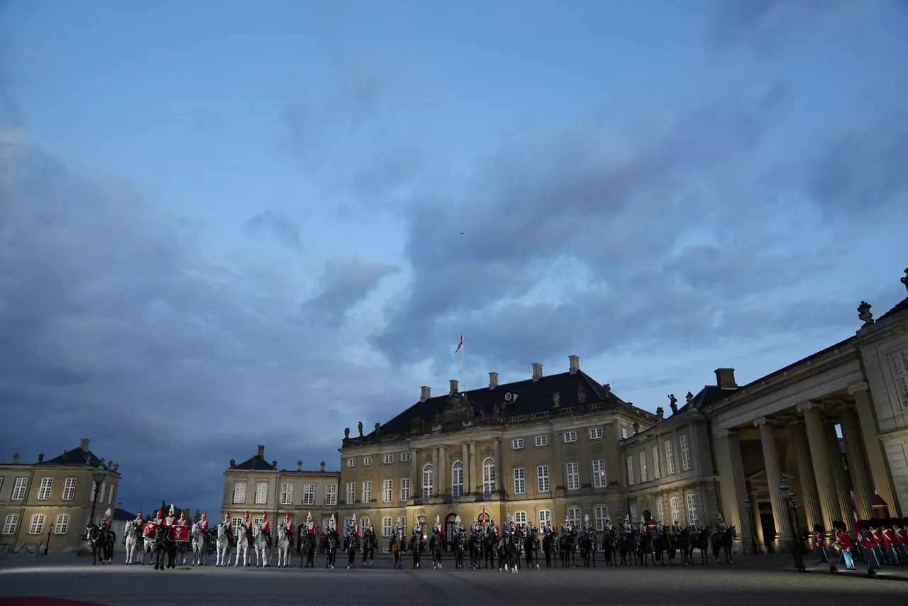 King Frederik and Queen Mary welcome the EU's heads of government and state to dinner at Amalienborg Palace, Copenhagen, Denmark, Wednesday, October 1, 2025. The royal couple are hosting a dinner on the occasion of a meeting of the European Political Community, EPC. PRPOOL. (Foto: Ida Marie Odgaard/Scanpix 2025)