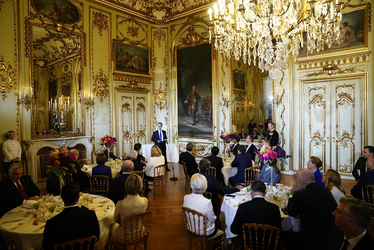 EU heads of government and state attend a dinner in the Great Hall at Amalienborg Palace, Copenhagen, Denmark, on Wednesday, October 1, 2025. King Frederik and Queen Mary are hosting the dinner on the occasion of a meeting of the European Political Community, EPC. PRPOOL. (Foto: Mads Claus Rasmussen/Scanpix 2025)