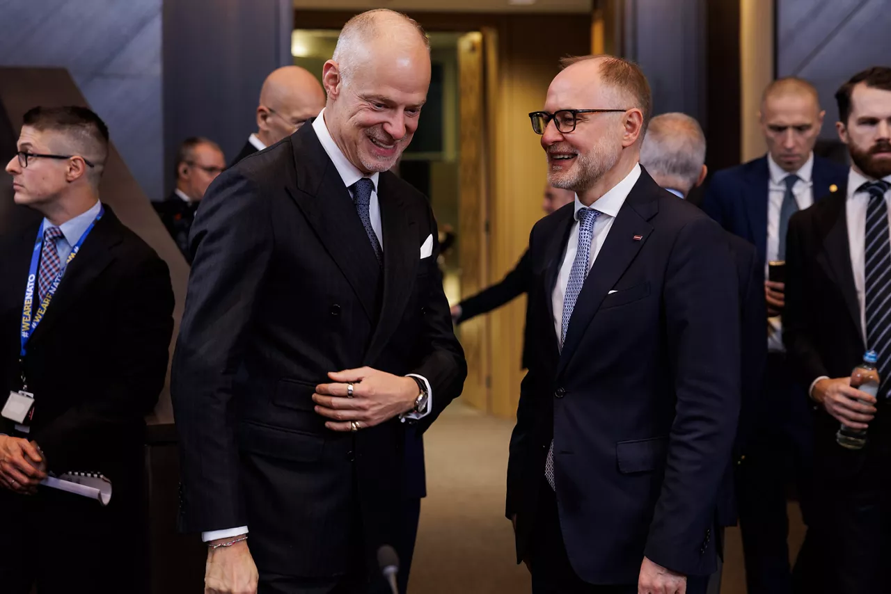 Kristóf Szalay-Bobrovniczky (Minister of Defence, Hungary) and Andris Sprūds (Minister of Defence, Latvia)