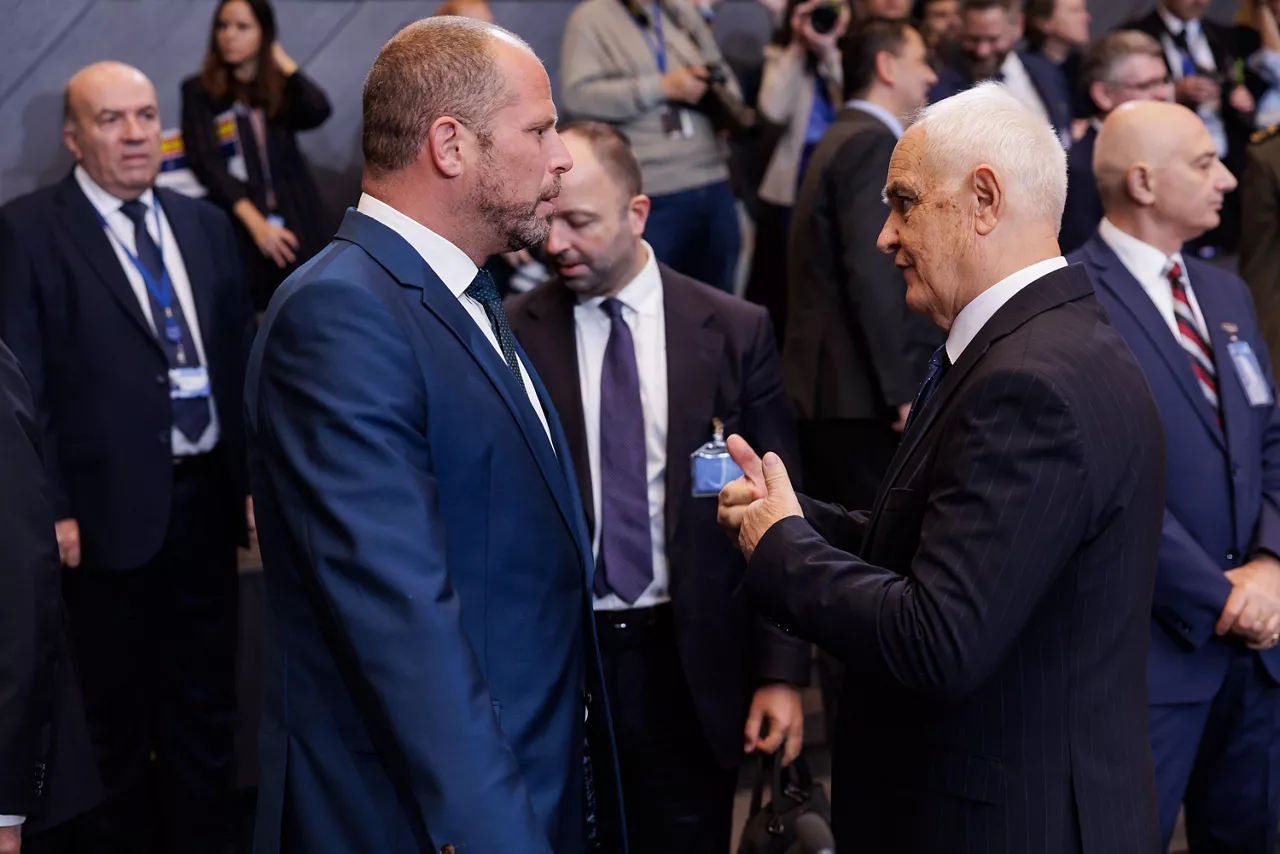 Theo Francken (Minister of Defence, Belgium) and Atanas Zapryanov (Minister of Defence, Bulgaria)