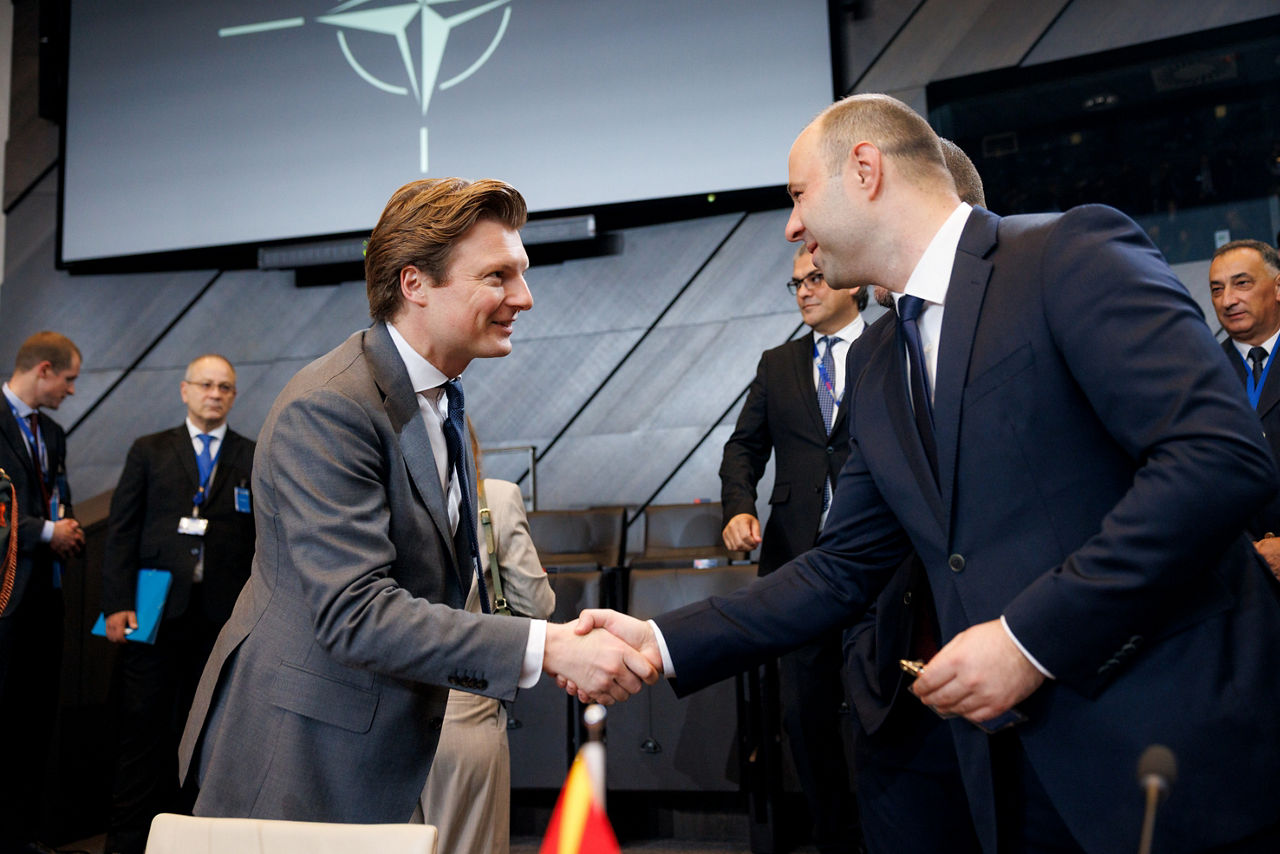 Ruben Brekelmans (Minister of Defence, Netherlands) and Vlado Misajlovski (Minister of Defence, North Macedonia)