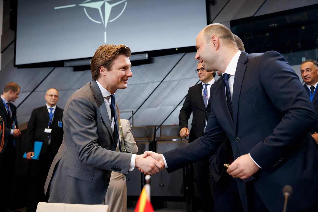 Ruben Brekelmans (Minister of Defence, Netherlands) and Vlado Misajlovski (Minister of Defence, North Macedonia)