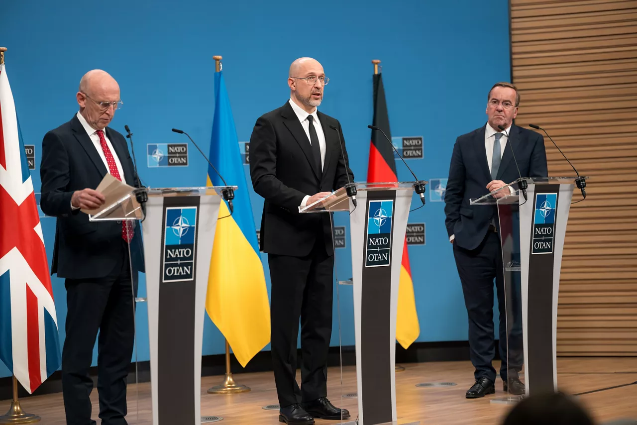 From left to right: John Healy (UK Secretary of Defence),  Denys Shmyhal (Minister of Defence, Ukraine) and Boris Pistorius (Minister of Defence, Germany)