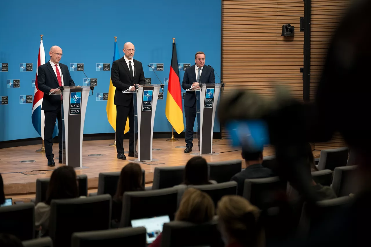 From left to right: John Healy (UK Secretary of Defence),  Denys Shmyhal (Minister of Defence, Ukraine) and Boris Pistorius (Minister of Defence, Germany)