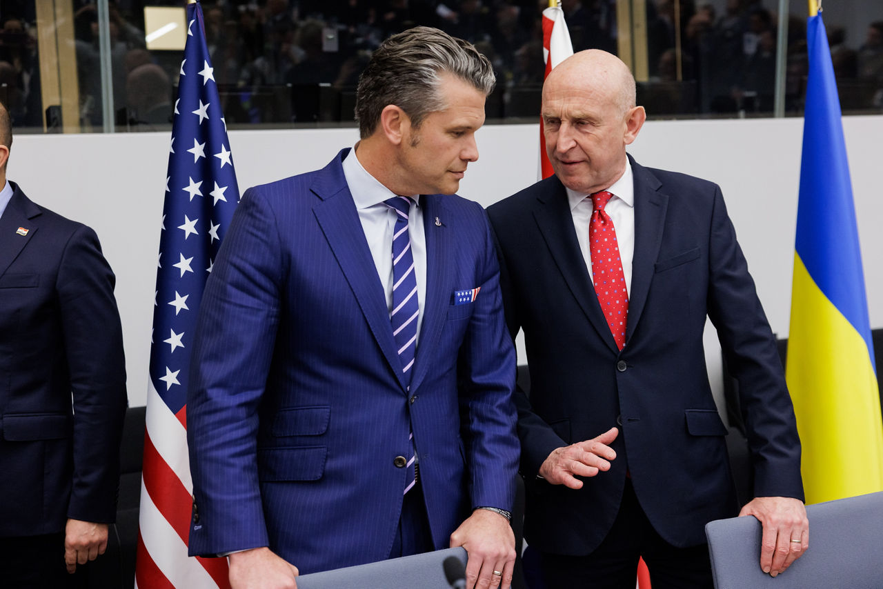 Pete Hegseth (US Secretary of War) and John Healey (UK Secretary of State for Defence)