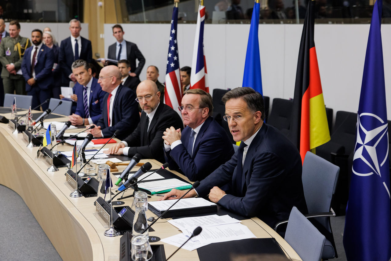 Pete Hegseth (US Secretary of War), John Healey (UK Secretary of State for Defence), Denys Shmyhal (Minister of Defence, Ukraine), Boris Pistorius (Minister of Defence, Germany) and NATO Secretary General Mark Rutte