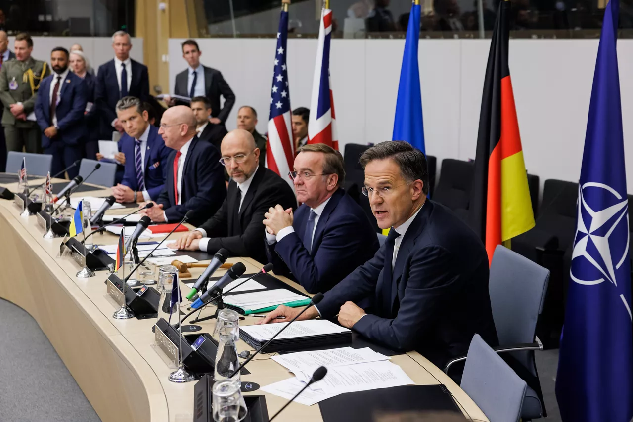 Pete Hegseth (US Secretary of War), John Healey (UK Secretary of State for Defence), Denys Shmyhal (Minister of Defence, Ukraine), Boris Pistorius (Minister of Defence, Germany) and NATO Secretary General Mark Rutte