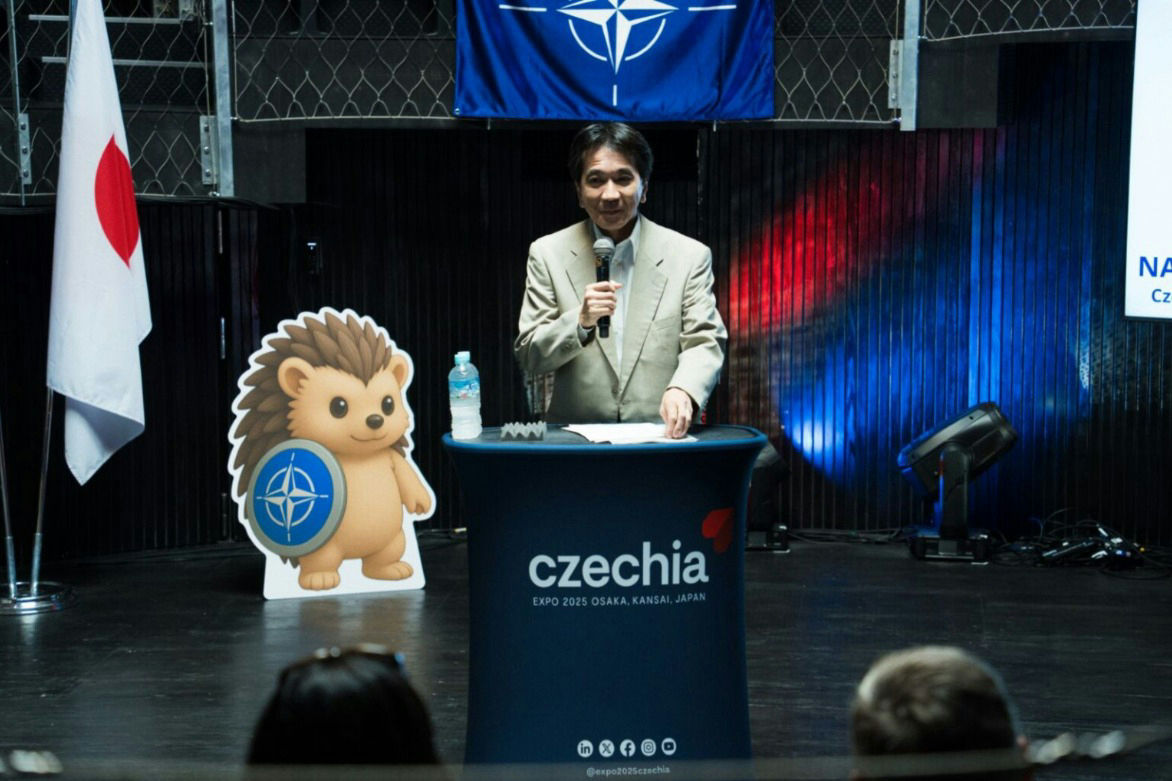 At the Czech Pavilion, NATO organised an industry event titled “Designing Future Security for Our Lives”, bringing together innovators and startups from Japan and Allied countries to explore how technology, artificial intelligence and resilience can shape a safer world. The opening speech was delivered by Hirohisa Mori from the Japanese Ministry of Defence’s Acquisition, Technology and Logistics Agency (ATLA).