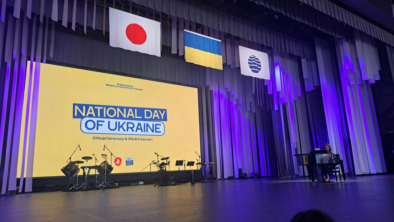 During the “Peace, Human Security and Dignity Week”, which coincided with the NATO Days at Expo 2025, Ukraine also celebrated its national day. The central theme of Ukraine’s programme was gratitude to its partners, who share the values of freedom, dignity and resilience. The official delegation was led by the Ukrainian Deputy Prime Minister for European and Euro-Atlantic Integration, Taras Kachka, with the First Lady of Ukraine, Olena Zelenska, among the distinguished guests at the event. Several activities were organised by NATO Allies to mark the event, including panel discussions and musical performances at the Belgian, Canadian and Portuguese Pavilions. 