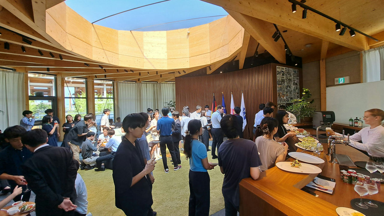 The German Pavilion organised a reception for students from across Japanese universities involved in the youth-related activities.