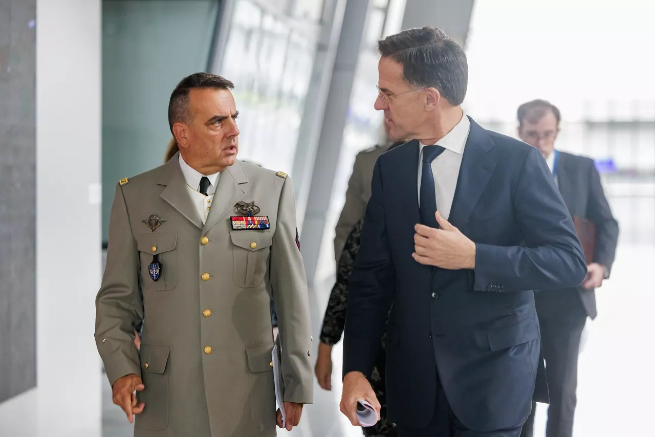 NATO Secretary General Mark Rutte meets with Major General Christophe Hintzy, Commander of NATO Mission Iraq