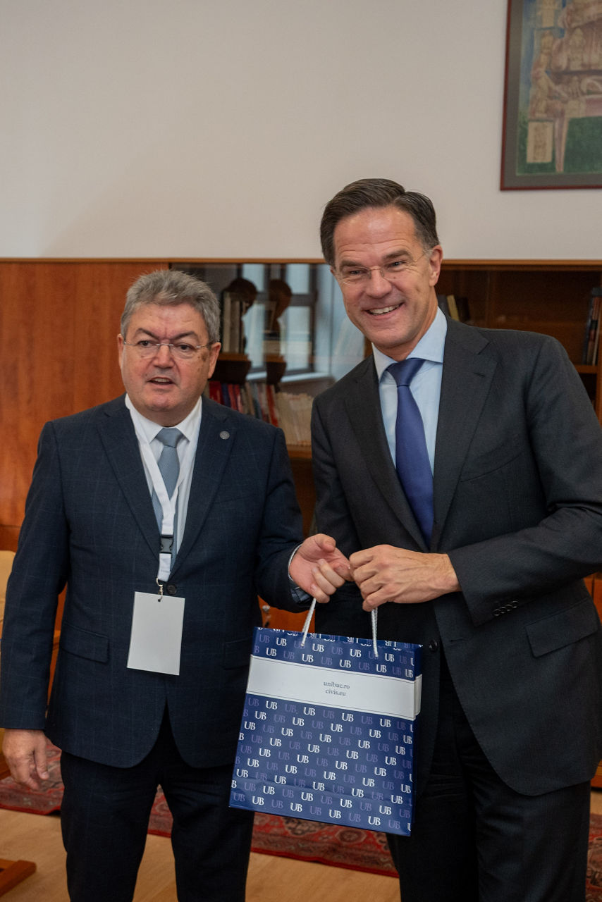 NATO Secretary General Mark Rutte visits Bucharest University and engages with students