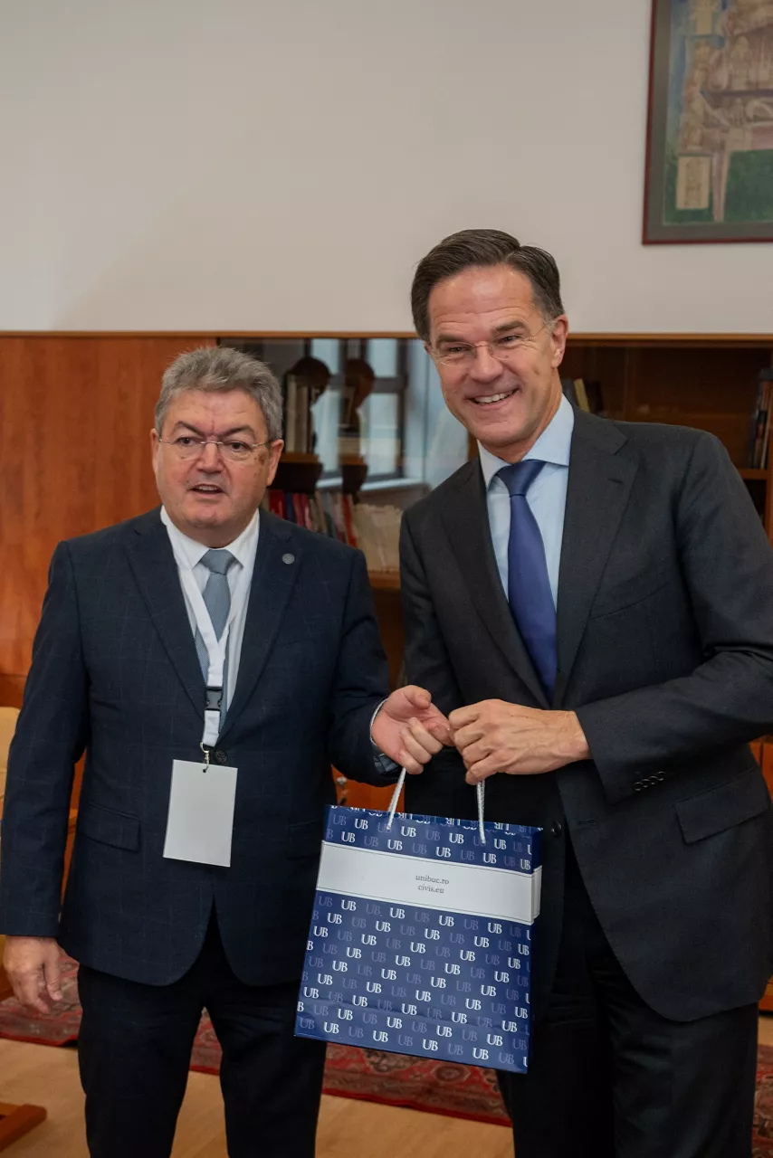 NATO Secretary General Mark Rutte visits Bucharest University and engages with students