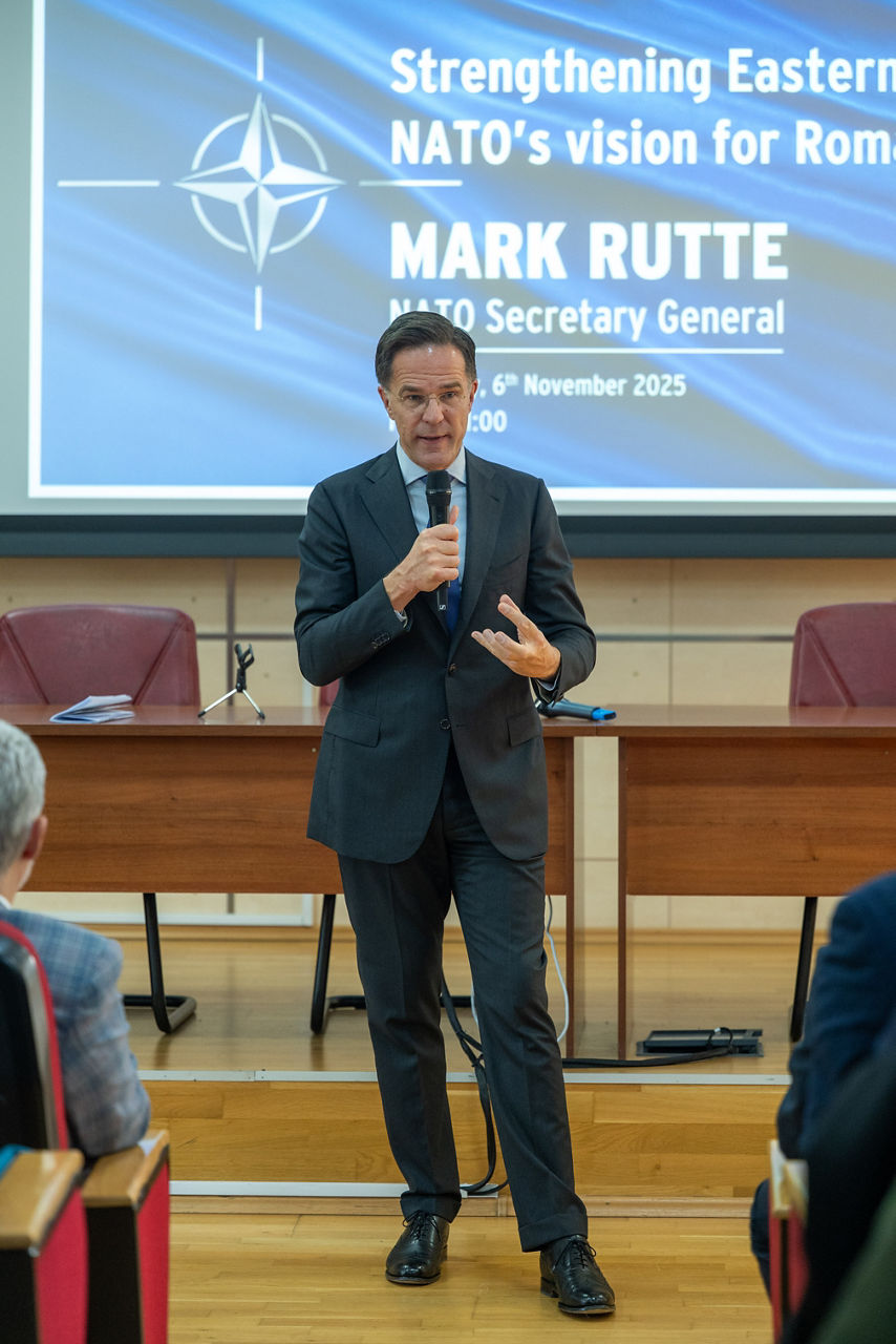 NATO Secretary General Mark Rutte visits Bucharest University and engages with students