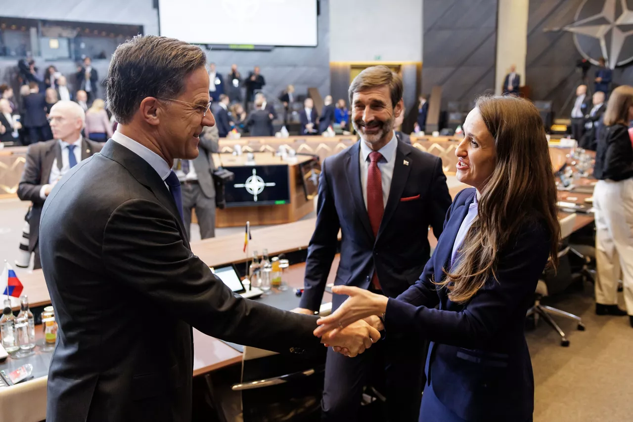 NATO Secretary General Mark Rutte and Oana-Silvia Țoiu (Minister of Foreign Affairs, Romania)