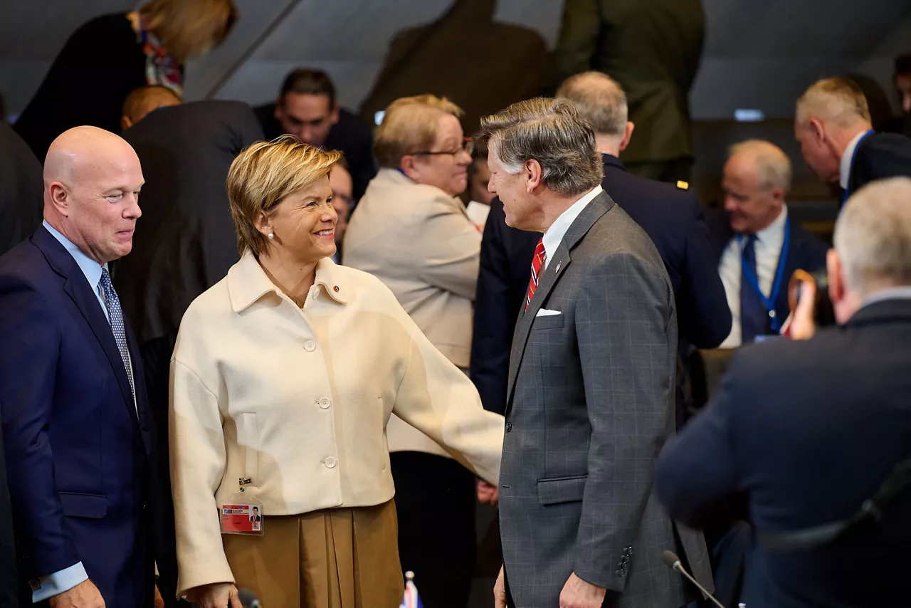 Christopher Landau (Deputy US State Secretary) and Baiba Braže (Minister of Foreign Affairs, Latvia)