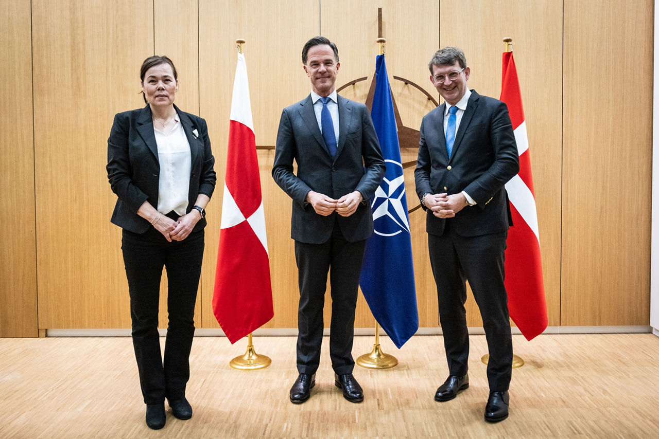 NATO Secretary General meets with the Minister of Defence of Denmark and the Minister for Foreign Affairs and Research of Greenland