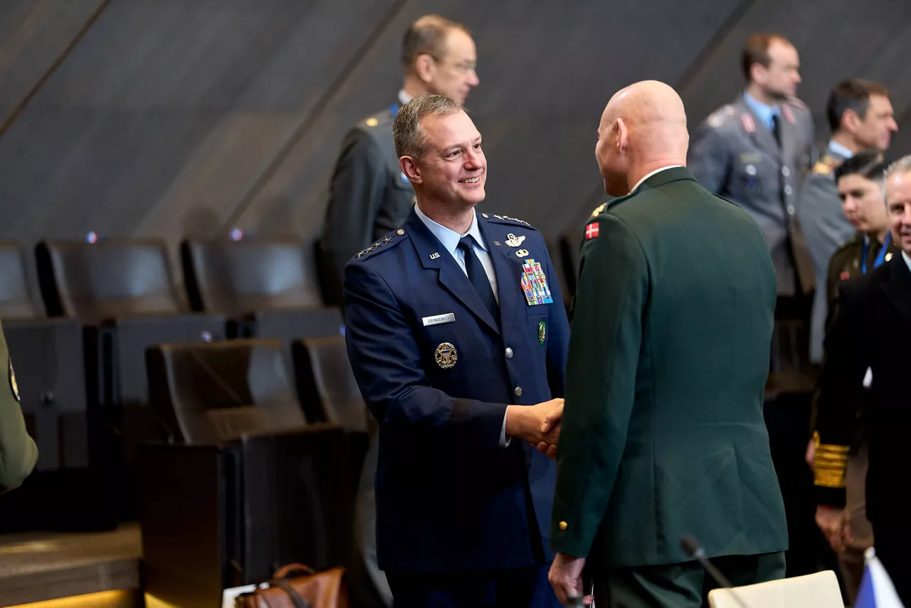 Left to Right - The Supreme Allied Commander Europe (SACEUR),
General Alexus G. Grynkewich, meeting the Chief of Defence of Denmark, General Michael Wiggers Hyldgaard