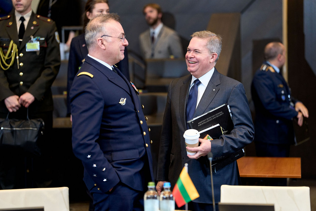 Left to Right - The Supreme Allied Commander Transformation (SACT),
Admiral Pierre Vandier meeting the Assistant Secretary General for Intelligence and Security, Scott W. Bray