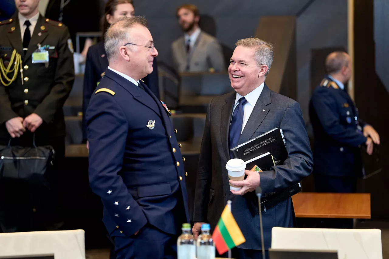 Left to Right - The Supreme Allied Commander Transformation (SACT),
Admiral Pierre Vandier meeting the Assistant Secretary General for Intelligence and Security, Scott W. Bray