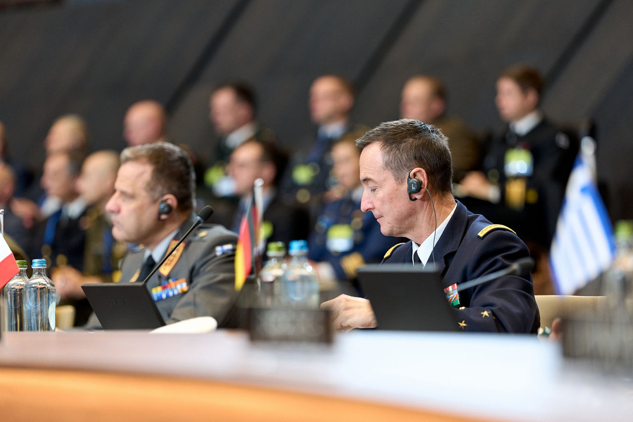 The Chief of Defence of Finland, General Janne Jaakkola, and the Chief of Defence of France, General Fabien Mandon