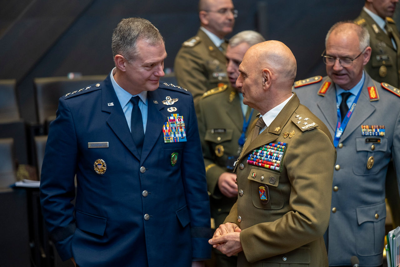 Left to Right - The Supreme Allied Commander Europe (SACEUR), General Alexus G. Grynkewich, and the Chief of Defence of Italy, General Luciano Portolano