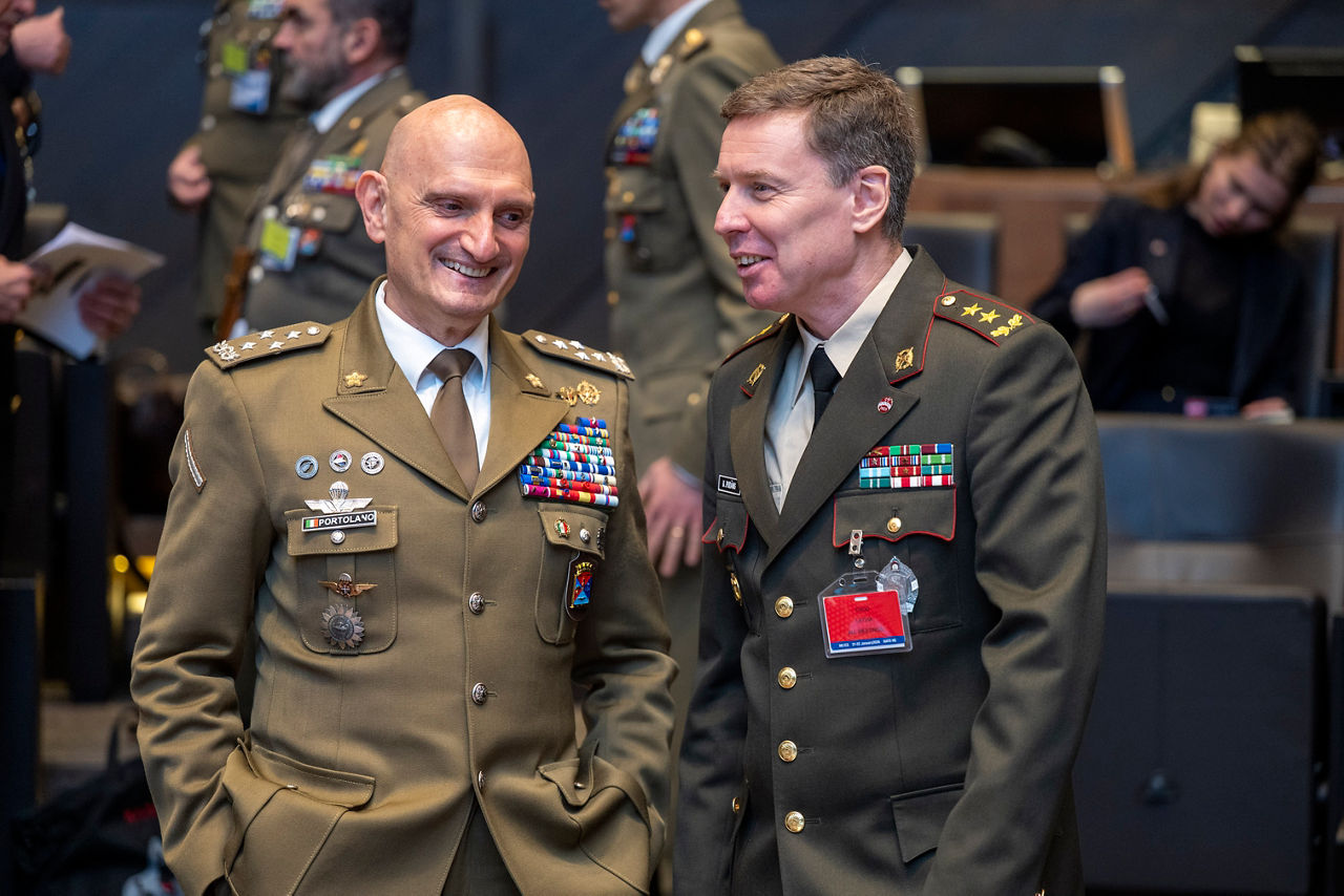 The Chief of Defence of Italy, General Luciano Portolano, and the Chief of Defence of Latvia, Major General Kaspars Pudāns