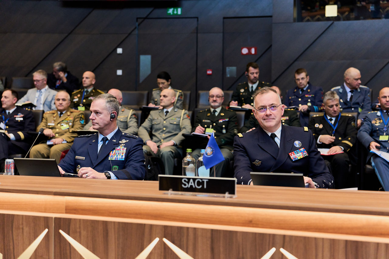 Left to Right - The Supreme Allied Commander Europe (SACEUR),
General Alexus G. Grynkewich, and the Supreme Allied Commander Transformation (SACT), Admiral Pierre Vandier
