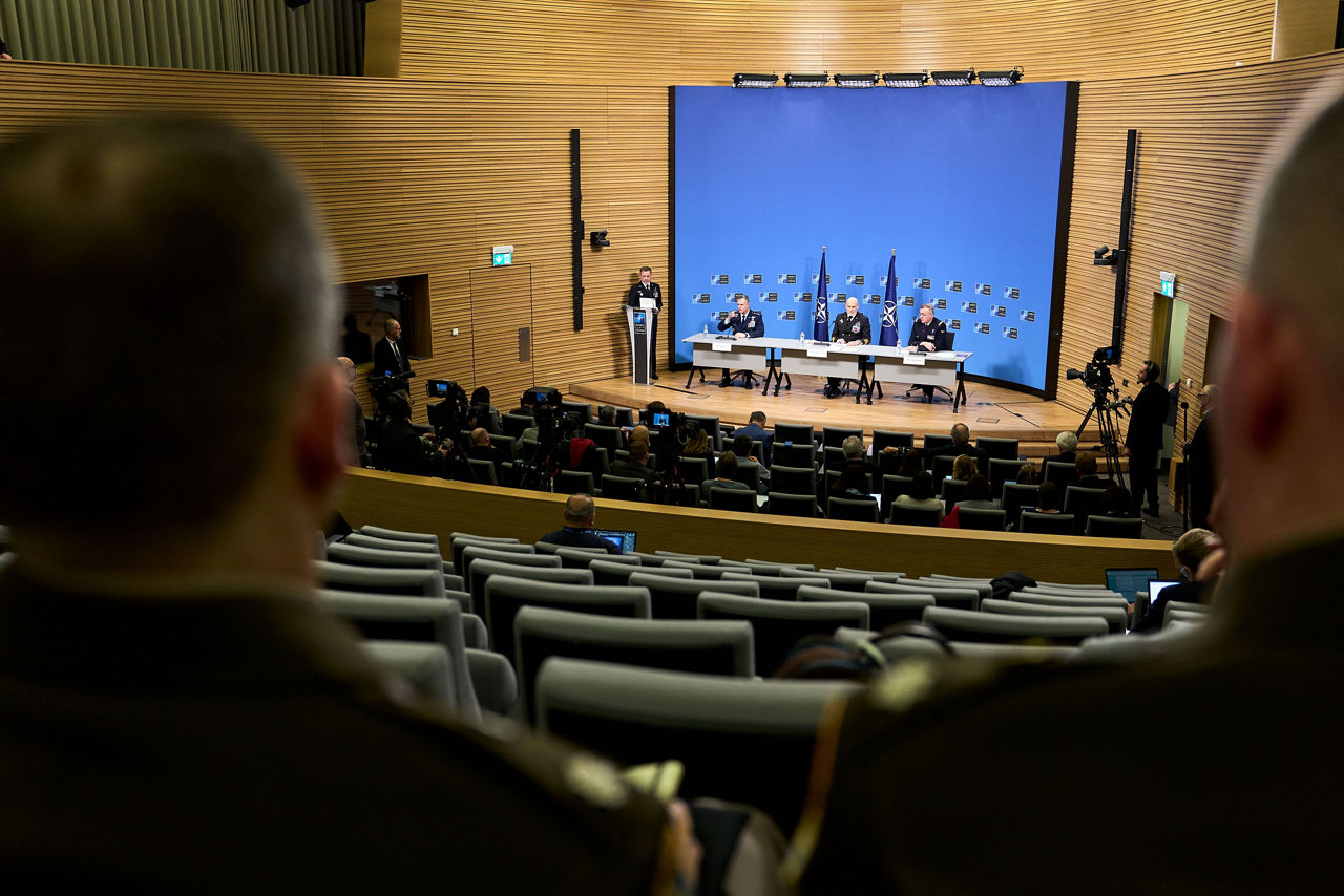 Joint Press Conference by the Chair of the NATO Military Committee (CMC), Admiral Giuseppe Cavo Dragone, the Supreme Allied Commander Europe (SACEUR),
General Alexus G. Grynkewich, and the Supreme Allied Commander Transformation (SACT), Admiral Pierre Vandier