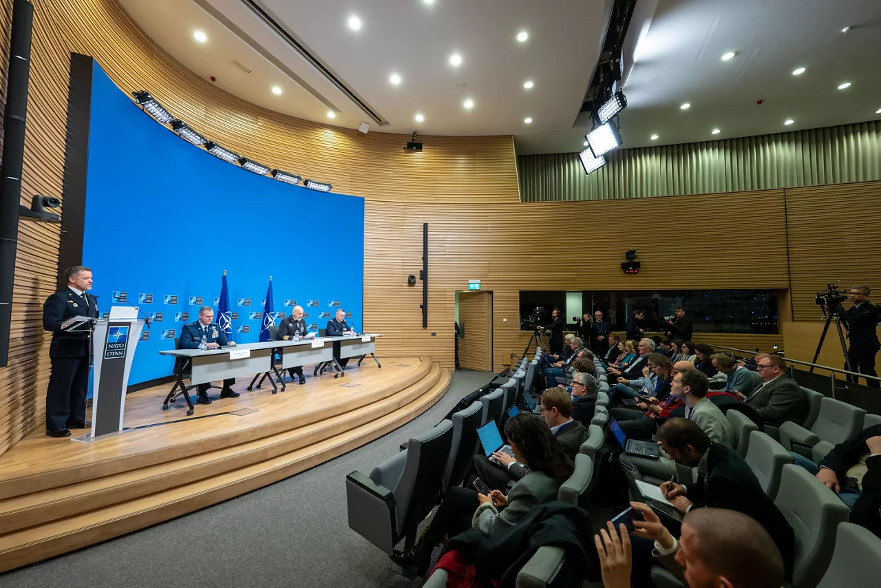 Joint Press Conference by the Chair of the NATO Military Committee (CMC), Admiral Giuseppe Cavo Dragone, the Supreme Allied Commander Europe (SACEUR),
General Alexus G. Grynkewich, and the Supreme Allied Commander Transformation (SACT), Admiral Pierre Vandier