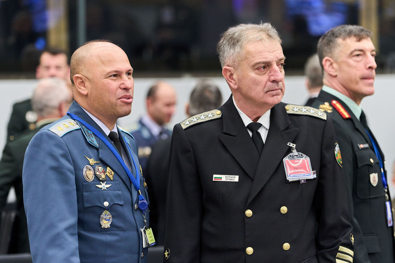 Left to Right - The Military Representative and the Chief of Defence of Bulgaria, Lieutenant General Iavor Antonov Mateev, and Admiral Emil Eftimov