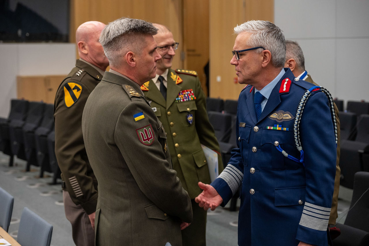 Left to Right - The Military Representative of Ukraine, Major General Serhii Salkutsan, with the Chair of the EU Military Committee (CEUMC), General Seán Clancy