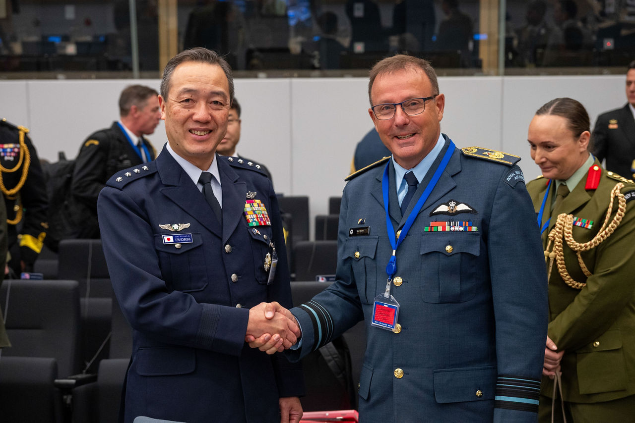 Left to Right - The Chief of Defence of Japan, General Hiroaki Uchikura, and the Chief of Defence of New Zealand, Air Marshal Tony Davies