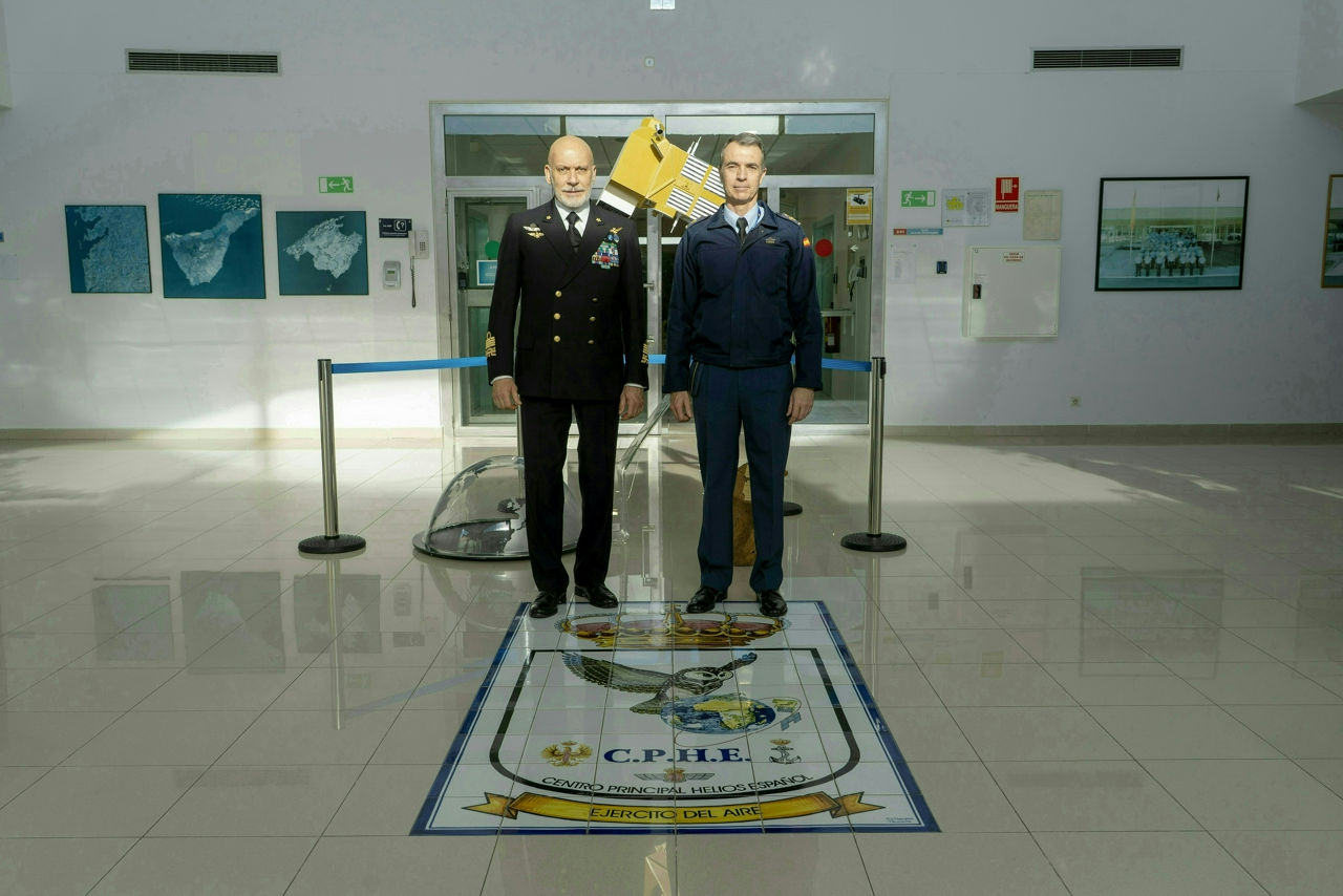 Left to Right – The Chief of the Spanish Space Command, Major General Isaac Manuel Crespo Zaragoza with the Chair of the NATO Military Committee, Admiral Giuseppe Cavo Dragone