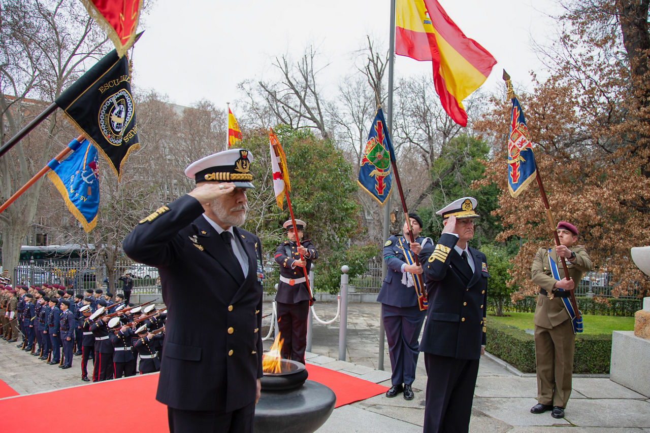 Chair of the NATO Military Committee visits Spain