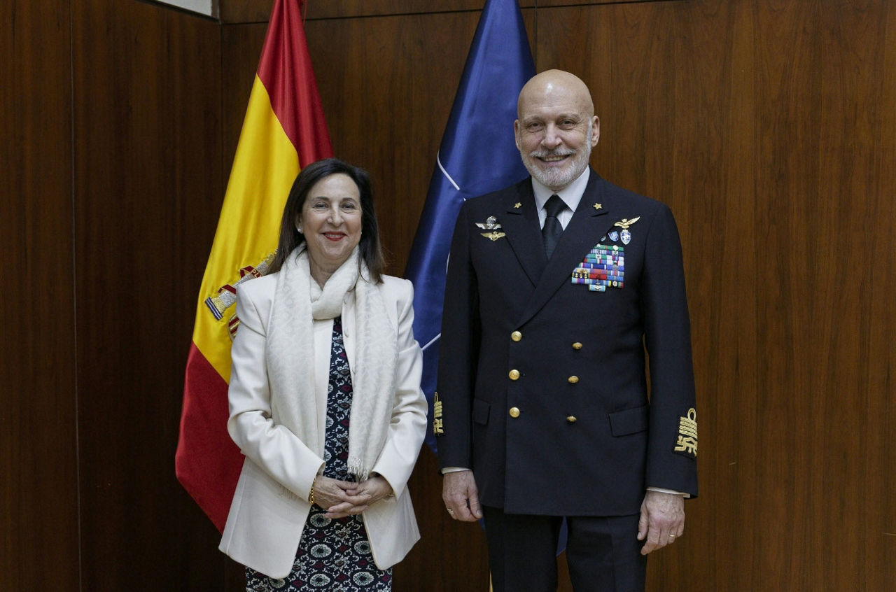 Left to Right - Spanish Defence Minister Margarita Robles with the Chair of the NATO Military Committee, Admiral Giuseppe Cavo Dragone