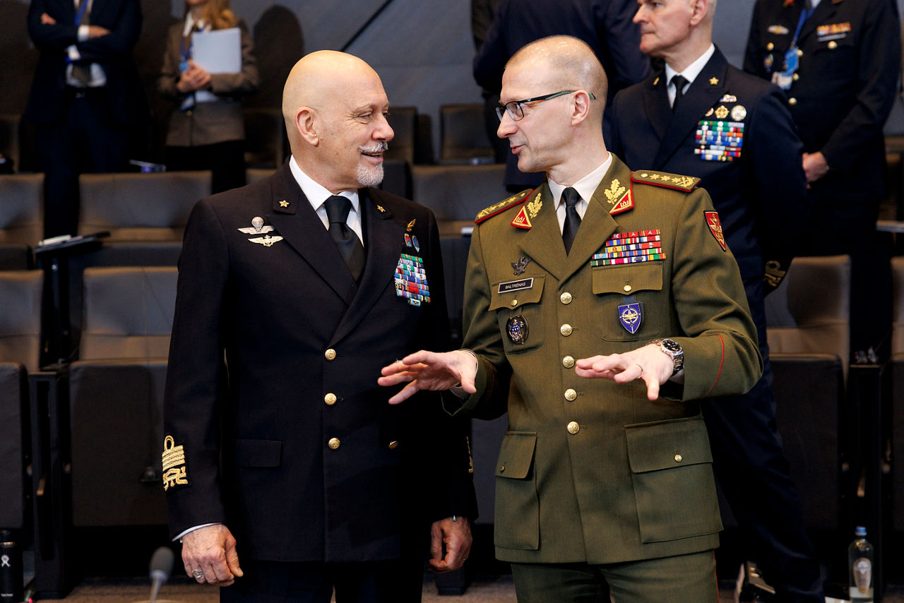 Chair of the Military Committee, Admiral Giuseppe Cavo Dragone and Lieutenant General Remigijus Baltrėnas(Director General of the International Military Staff)