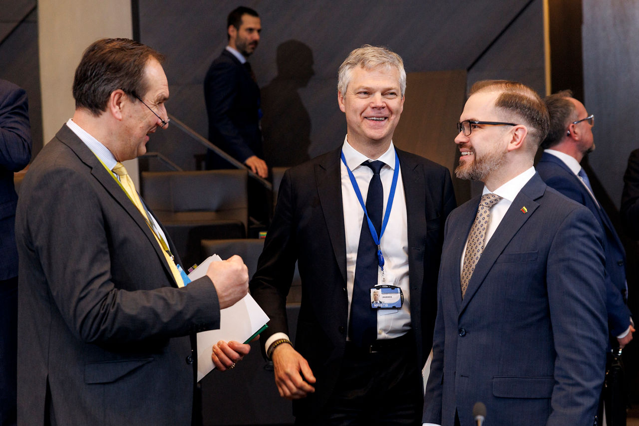 Māris Riekstiņš (NATO Permanent Representative for Latvia), Darius Jauniškis (NATO Permanent Representative for Lithuania) and Robertas Kaunas (Minister of Defence, Lithuania)