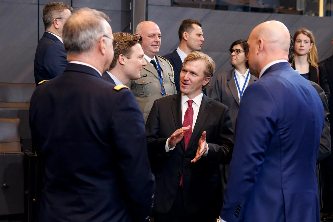 Centre: Ruben Brekelmans (Minister of Defence, Netherlands) and Elbridge A. Colby (US Under Secretary of War)