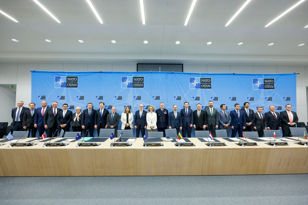 Signing ceremony led by the Defence Investment Division of Letters of Intent and Memorandums of Understanding on Multinational Cooperation - Meeting of NATO Defence Ministers
