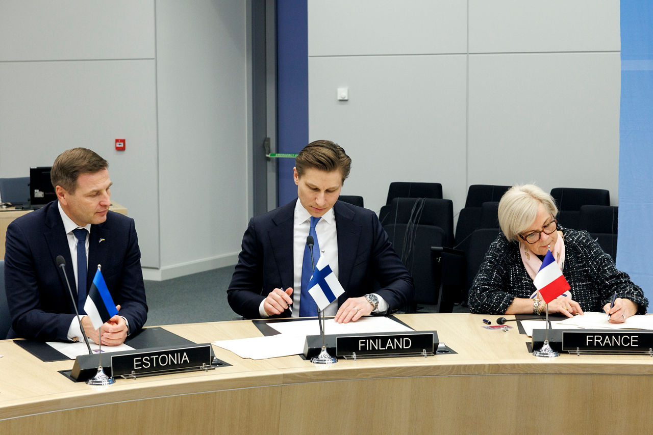 Hanno Pevkur (Minister of Defence, Estonia), Antti Häkkänen (Minister of Defence, Finland), Catherine Vautrin (Minister of the Armed Forces, France)