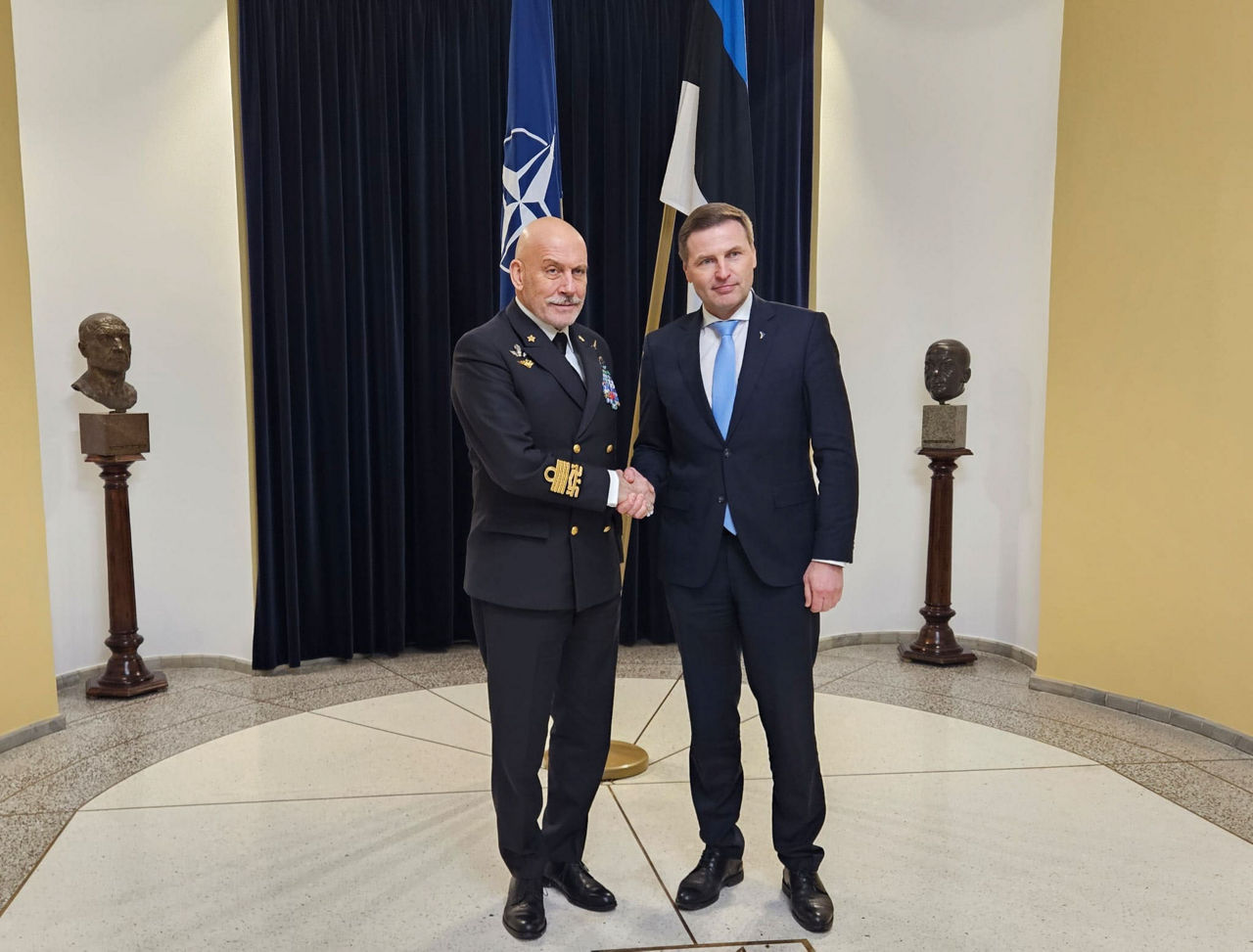 The Chair of the NATO Military Committee, Admiral Giuseppe Cavo Dragone and the Defence Minister of Estonia, Mr. Hanno Pevkur.