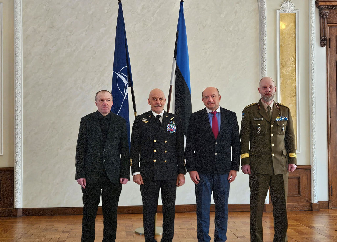 The Chair of the NATO Military Committee, Admiral Giuseppe Cavo Dragone and the Chief of Defence of Estonia, Lieutenant General Andrus Merilo meeting the Estonian National Defence Committee.