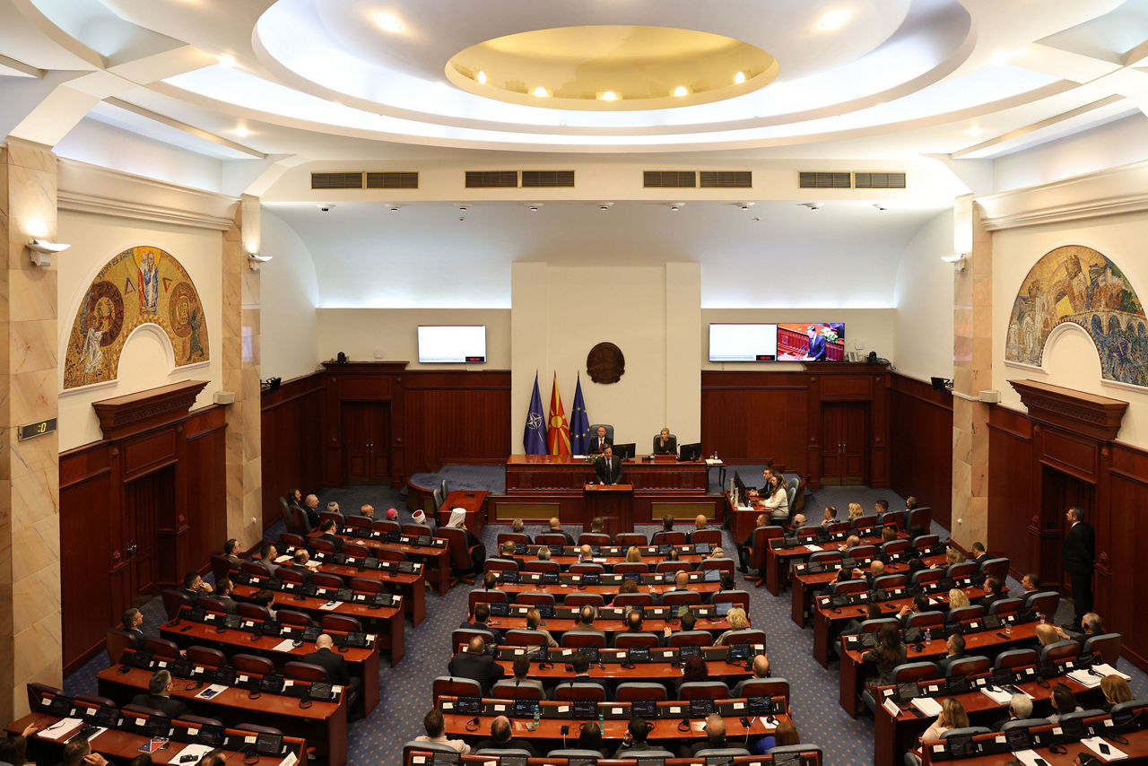 NATO Secretary General Mark Rutte addressing the Assembly of North Macedonia