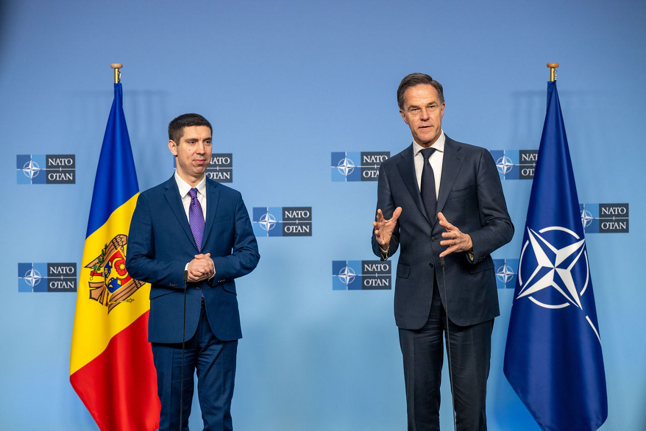 NATO Secretary General meets the Deputy Prime Minister and Minister of Foreign Affairs of Moldova 