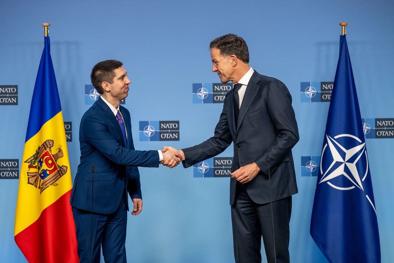 NATO Secretary General meets the Deputy Prime Minister and Minister of Foreign Affairs of Moldova 
