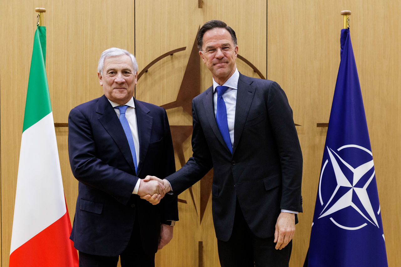 NATO Secretary General meets with the Minister of Foreign Affairs and International Cooperation of Italy