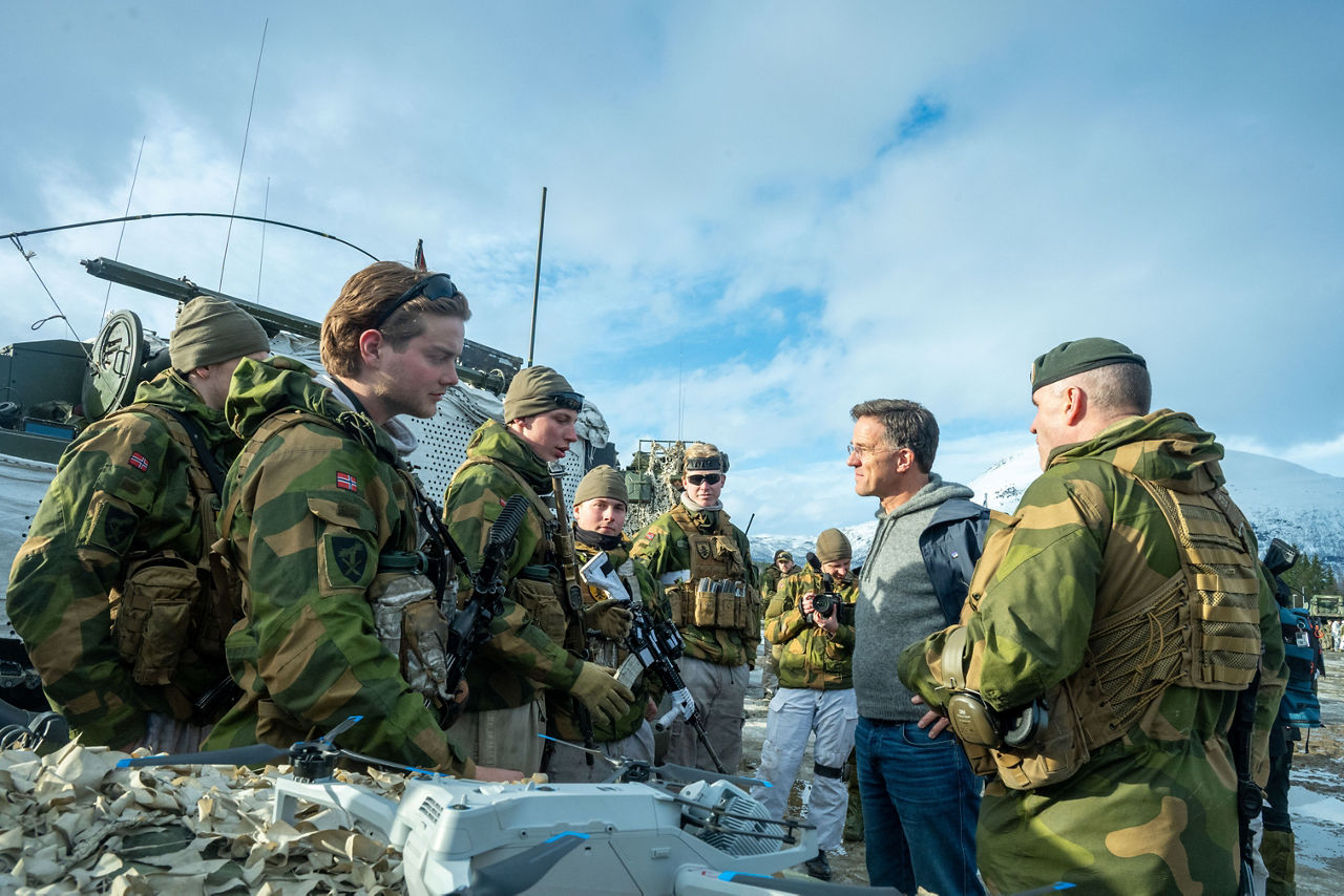 NATO Secretary General Mark Rutte visits Norway and interacts with combat ready soldiers