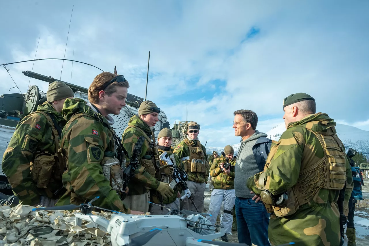 NATO Secretary General Mark Rutte visits Norway and interacts with combat ready soldiers