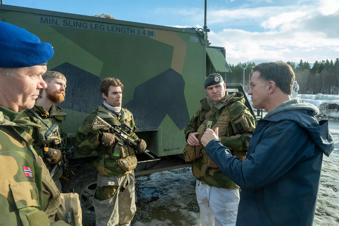 NATO Secretary General Mark Rutte visits Norway and interacts with combat ready soldiers